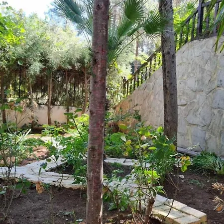 Charming In Moniatis, Cyprus - Private Pool Garden Szaítasz